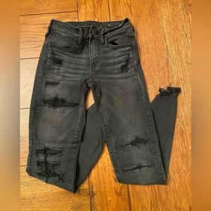 AE AMERICAN EAGLE DISTRESSED BLACK DENIM JEGGING SZ 4